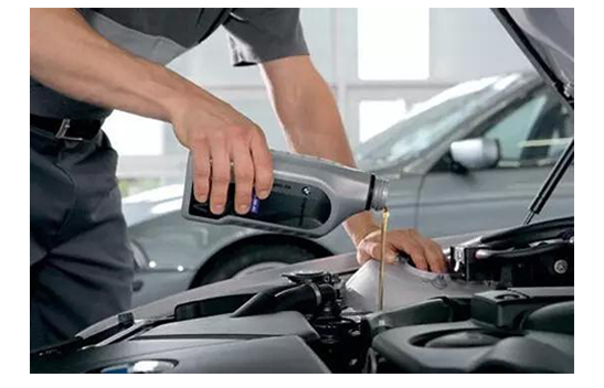 Seven kinds of wrong car maintenance method without the value of anti injury